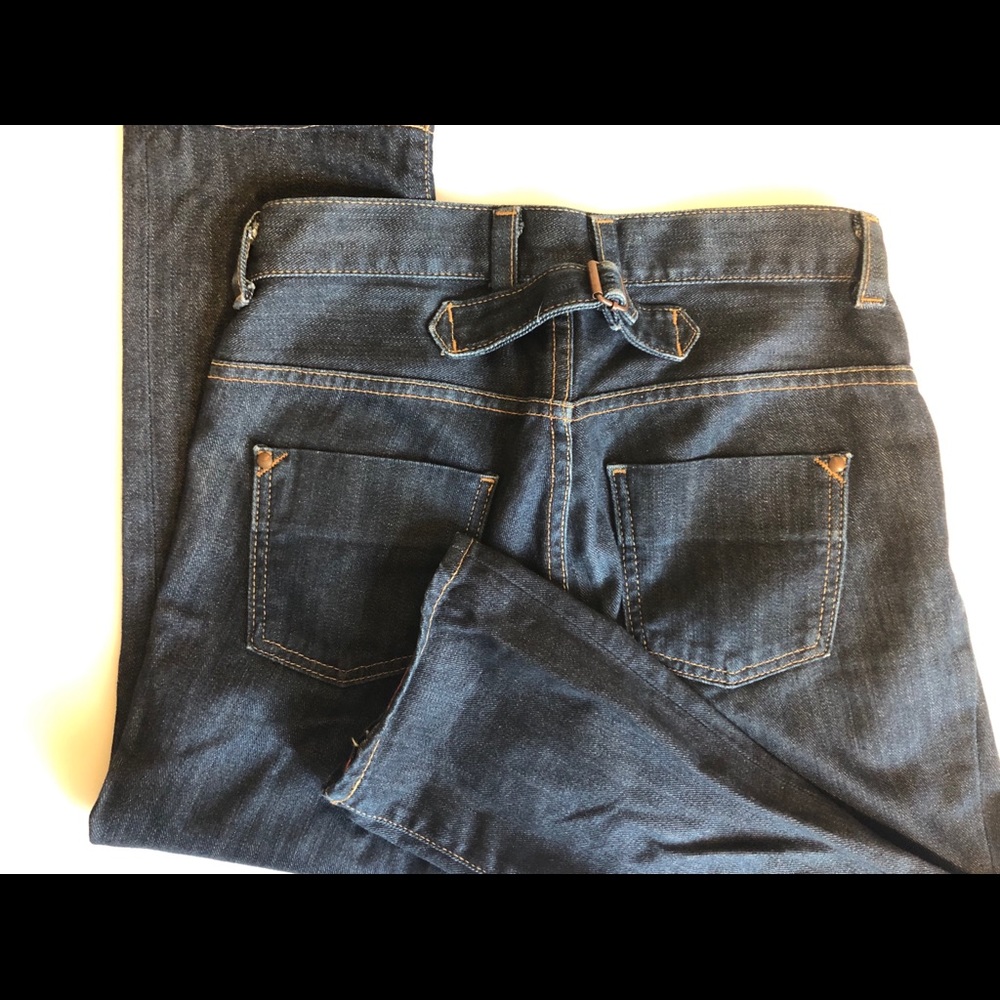 Dark blue capris